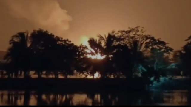 గ్యాస్ పైప్ లైన్ లీక్..భారీగా ఎగిసిపడుతున్న మంటలు