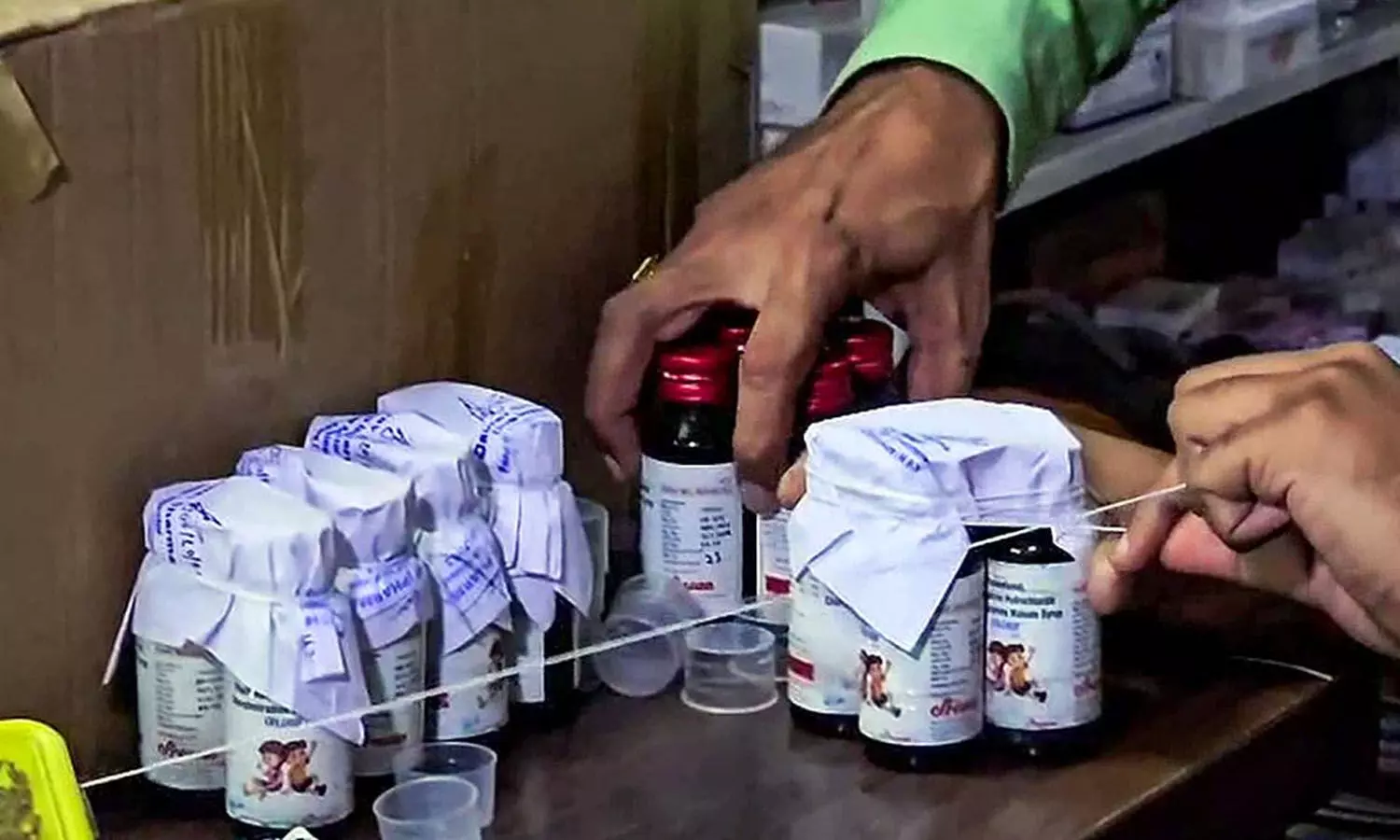 రెండు దగ్గు సిరప్‌లపై తెలంగాణ ప్రభుత్వం నిషేధం