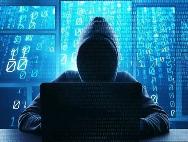 ఎమ్మెల్యేనూ వదల్లేదు.. రూ.1.07 కోట్లు దోపిడీ