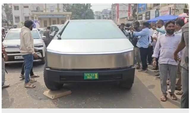 దేశంలో ఇంకా లాంచ్ కాని టెస్లా ట్రక్ కోనసీమలో సందడి చేసింది