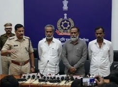 మావోయిస్టు అగ్రనేతల లొంగుబాటు