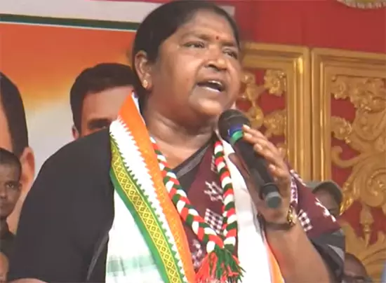 తప్పుడు ప్రచారం చేస్తే సహించేది లేదు: సీతక్క వార్నింగ్