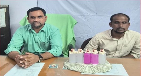 20 వేల లంచం తీసుకుంటూ ఏసీబికి చిక్కిన భూగర్భజలశాఖ అధికారి
